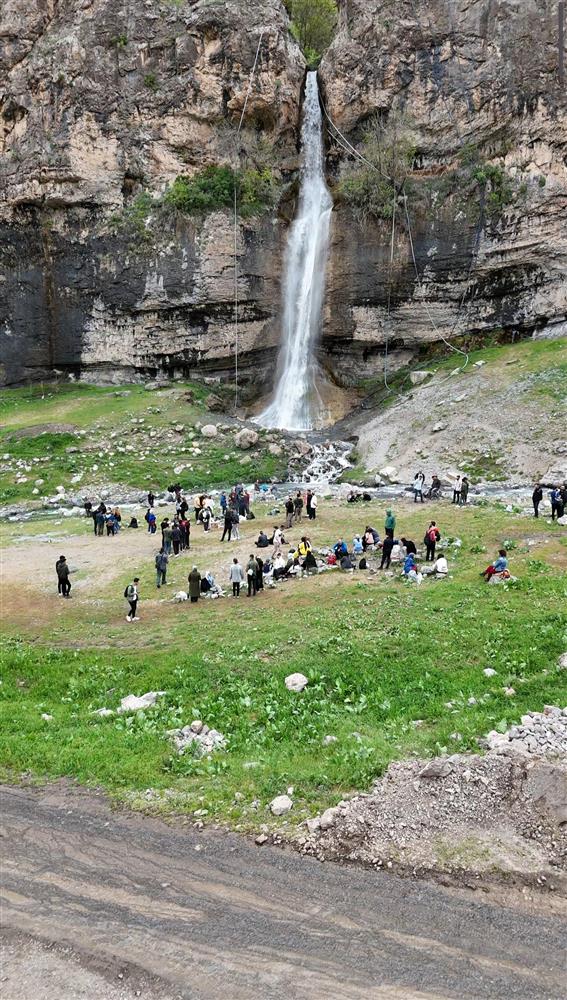 Ağaçdibi Şelalesi.jpg